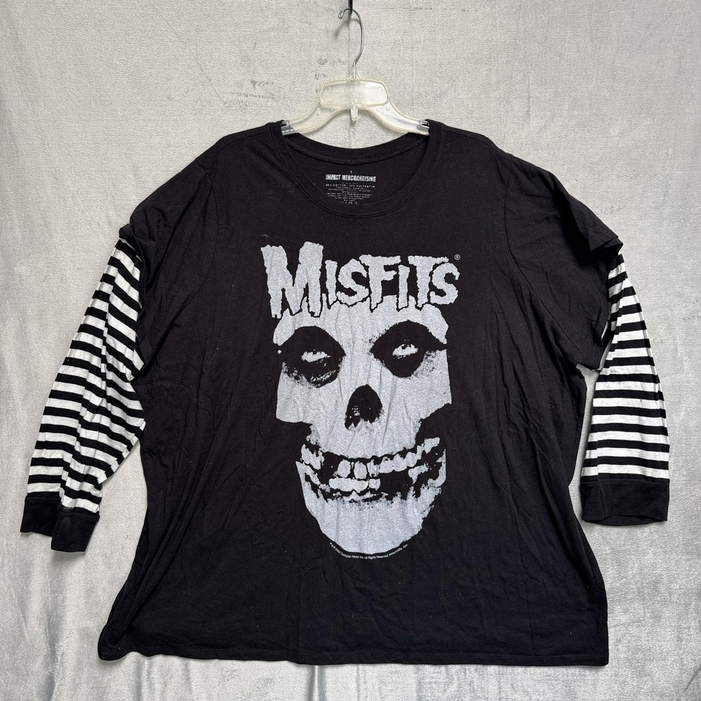 Misfits Impact Merchandising Shirt Black Skull Striped Sleeve Tee 90s Y2K Retro